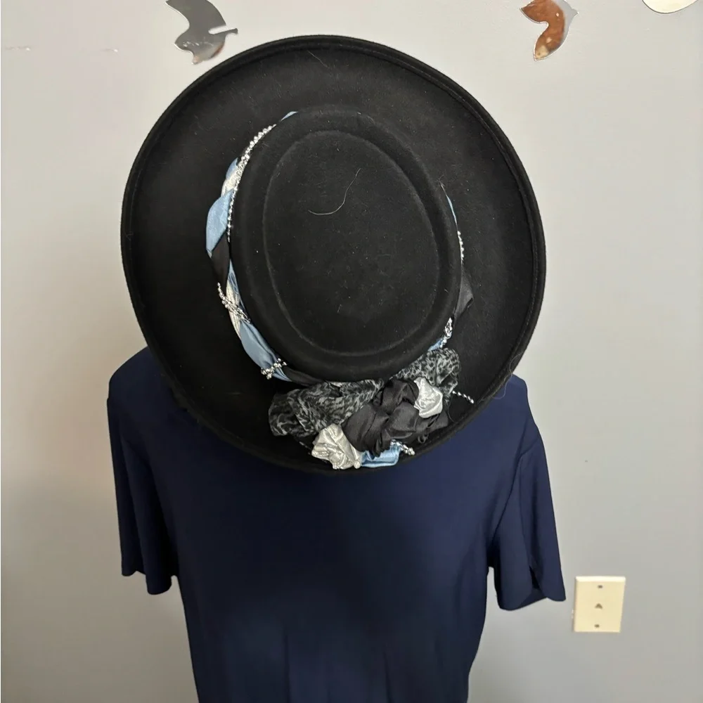 Stylish Women's Hat and Headband Set